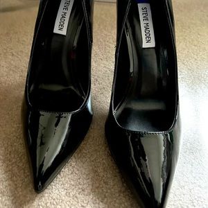 Black patent leather pumps never worn outside